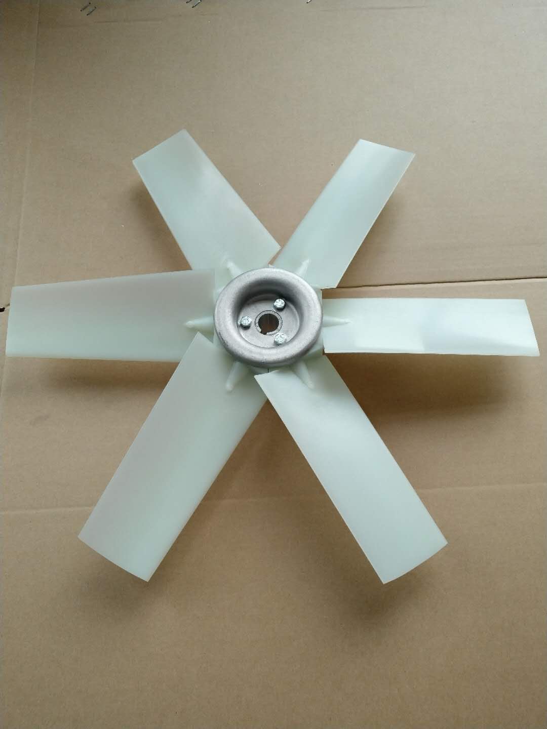 Dosing machine fan